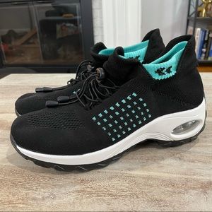 Women's Knitted Lace-up Walking Shoes Sz. 8.5/9